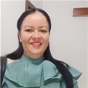 Profesora de inglés con experiencia en todos los niveles, aunque me apasiona enseñarle este idioma a los niños.